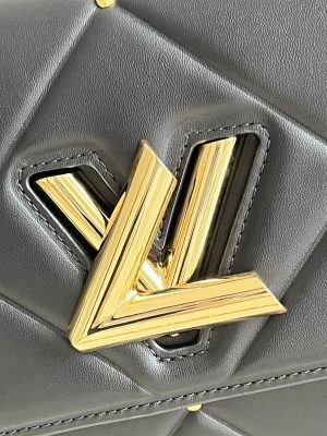 Louis Vuitton Twist MM - LHB525