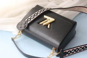 Louis Vuitton Twist PM - LHB585