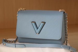 Louis Vuitton Twist PM - LHB565