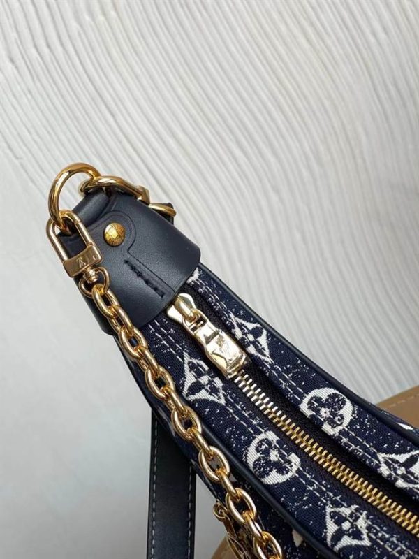 Louis Vuitton Loop - LHB513