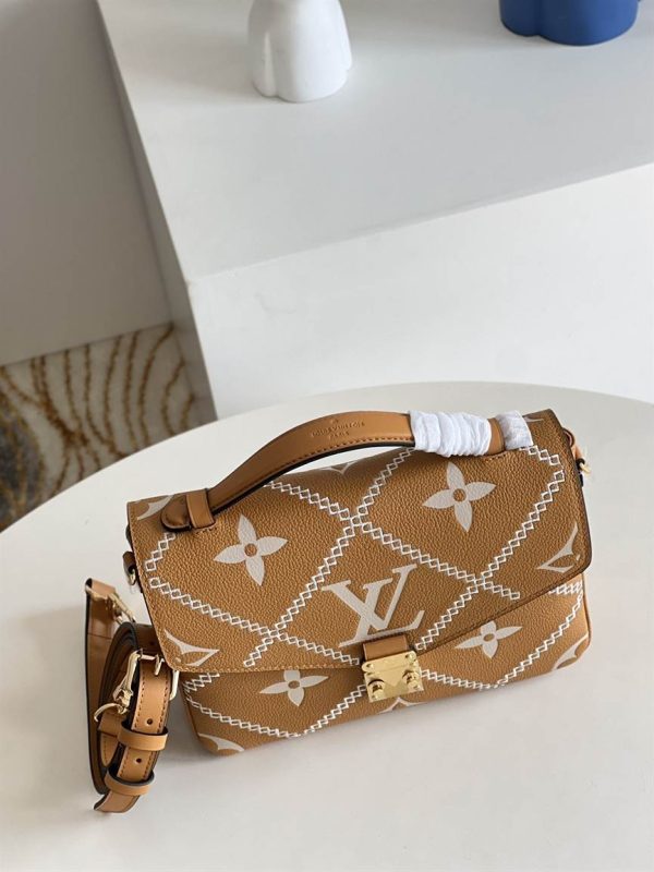 Louis Vuitton Pochette Metis handbag - LHB508