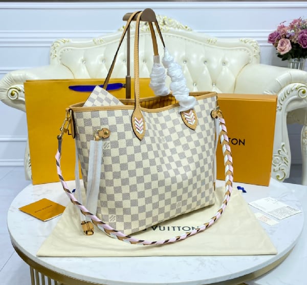 Louis Vuitton Neverfull