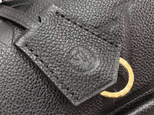 Louis Vuitton Madeleine MM handbag - LHB663