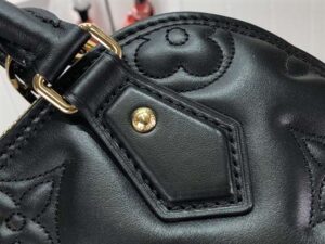 Louis Vuitton Alma BBBubblegram Leather - LHB654