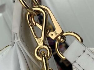 Louis Vuitton Over The Moon Bubblegram Leather - LHB660