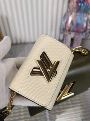 Louis Vuitton Twist MM handbag - LHB614