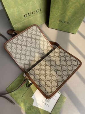 Gucci handle bag- GHB232