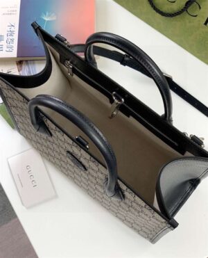 Medium tote bag with Interlocking G - GTB172