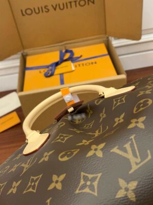 LOUIS VUITTON BOÉTIE PM BAG - LHB640 - 4