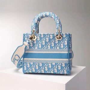 Medium Lady D-Lite Bag Cornflower Blue Toile de Jouy Embroidery - DHB21