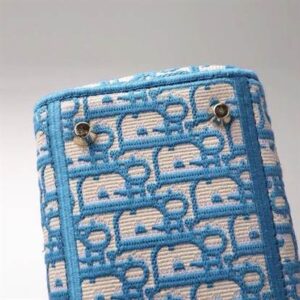 Medium Lady D-Lite Bag Cornflower Blue Toile de Jouy Embroidery - DHB21