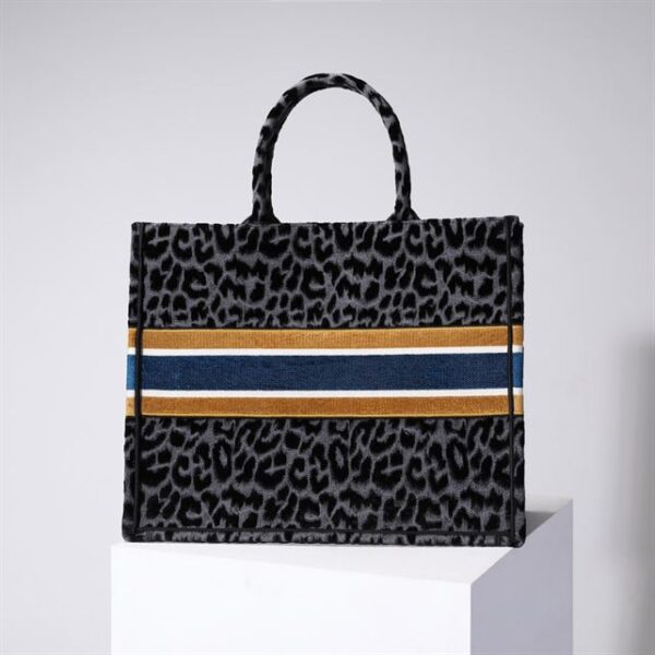 Dior Book Tote Bag - DTB04