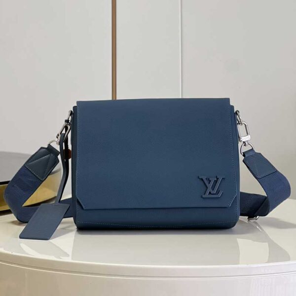 LOUIS VUITTON TAKEOFF MESSENGER - LMB347