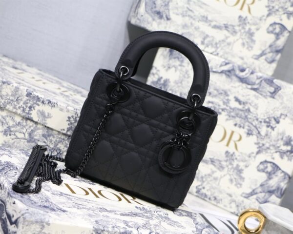 Lady Dior handbag - DHB04