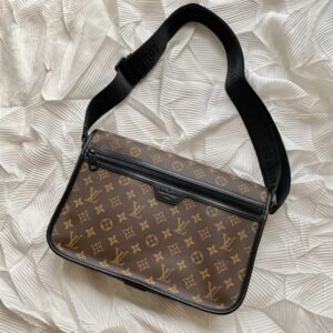 Louis Vuitton Archy Messenger bag - LMB353