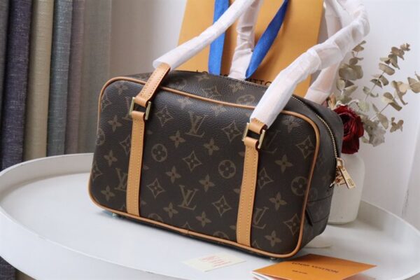 Louis Vuitton Cité handbag - LHB702