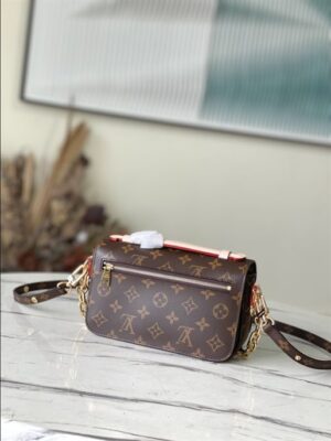 Louis Vuitton Pochette Métis East West bag - LHB703