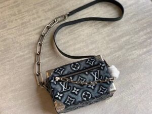 Louis Vuitton mini soft trunk - LMB357