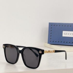 Gucci Sunglasses - GG039