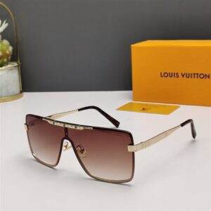 Louis Vuitton Sunglasses - LG026