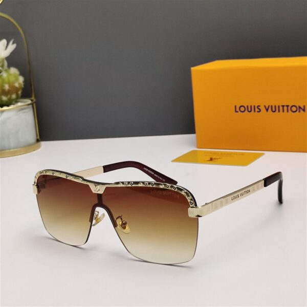 Louis Vuitton Sunglasses - LG014