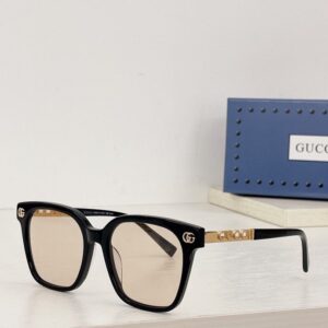 Gucci Sunglasses - GG040