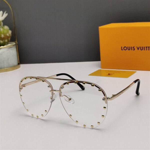 Louis Vuitton Sunglasses - LG049