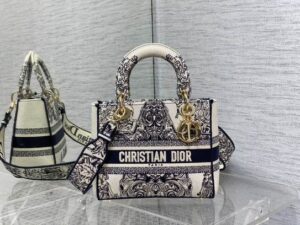 Dior Medium Lady D-Lite Bags - DHB62