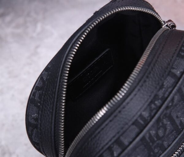 Dior Oblique Jacquard Messenger Bag - DMB21