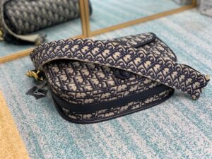 Medium Dior Bobby Bag Blue Dior Oblique Jacquard - DMB03