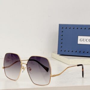 Gucci Sunglasses - GG027