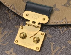 Louis Vuitton Tilsitt Bag - LHB712
